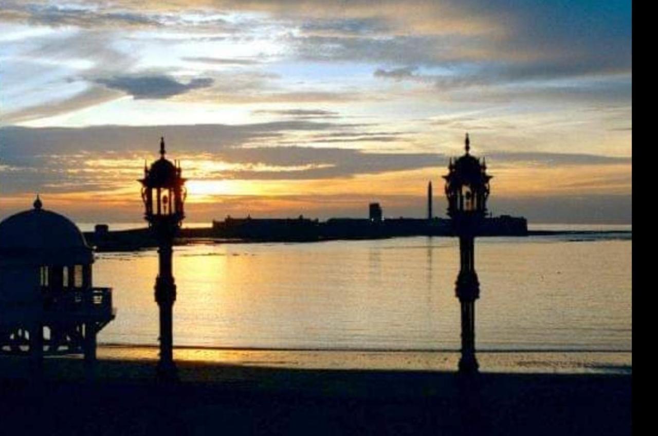 Alojamientos Cadiz Sol Luaran gambar
